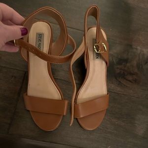 Steve Madden sandals size 6